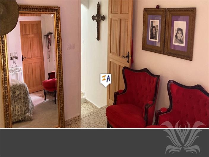 Image No.12-2 Bed House for sale