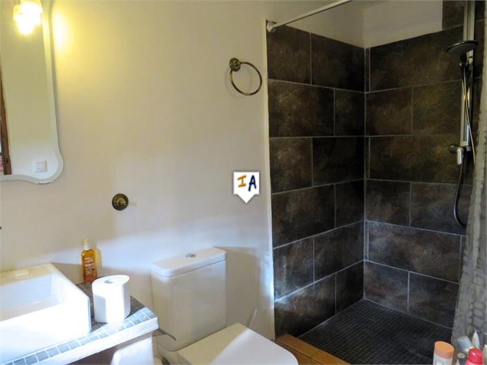 Image No.11-5 Bed Farmhouse for sale