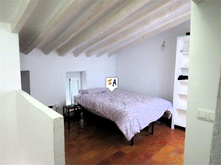 Image No.11-1 Bed House for sale