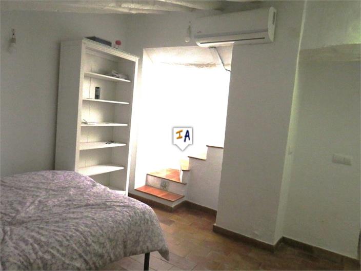 Image No.8-1 Bed House for sale