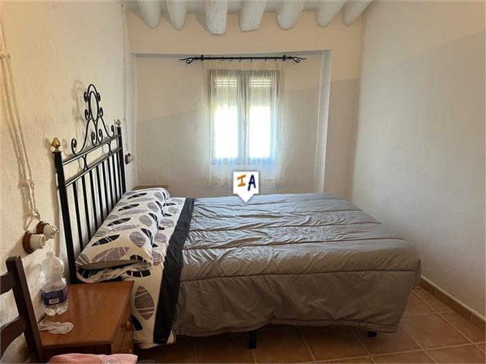 Image No.12-3 Bed House for sale