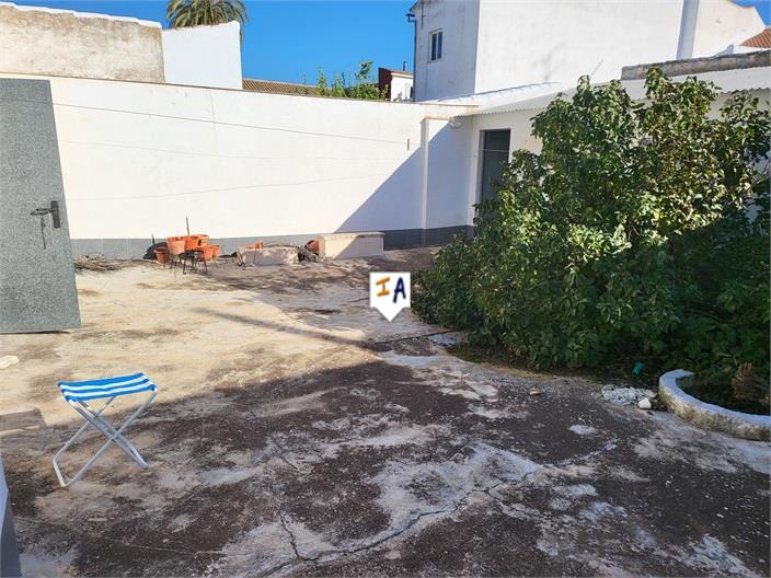 Image No.17-4 Bed House for sale