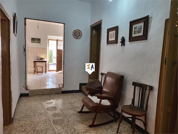 Image No.6-4 Bed House for sale