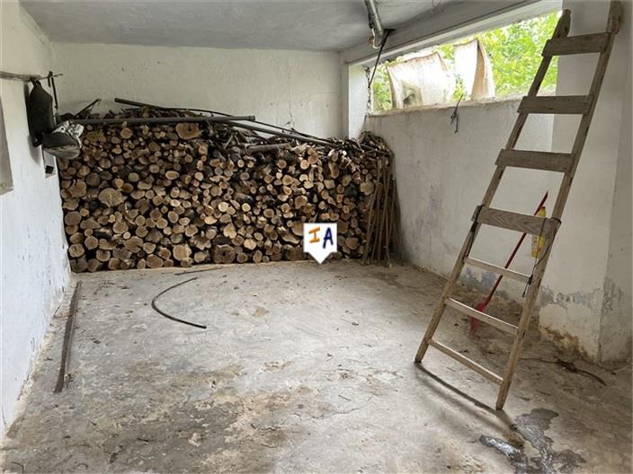 Image No.15-4 Bed House for sale