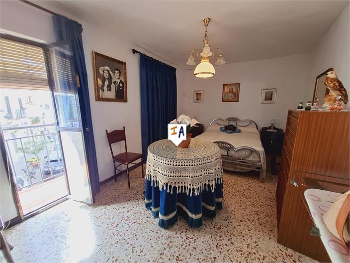 Image No.11-8 Bed House for sale