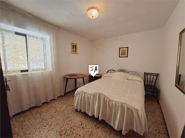 Image No.12-8 Bed House for sale