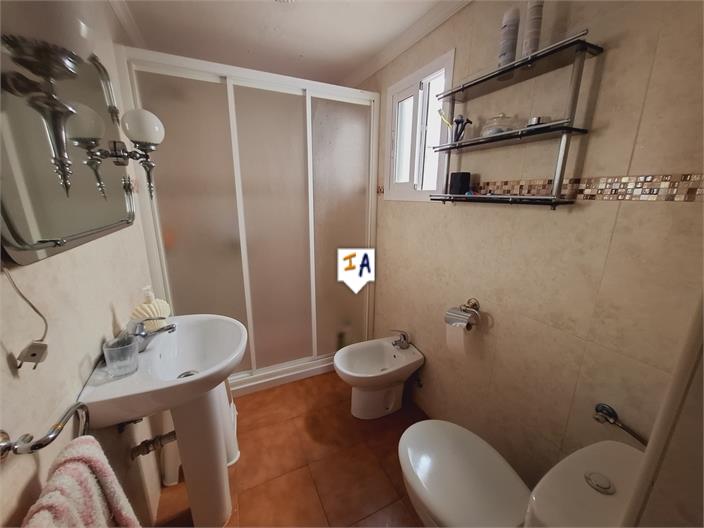 Image No.14-8 Bed House for sale