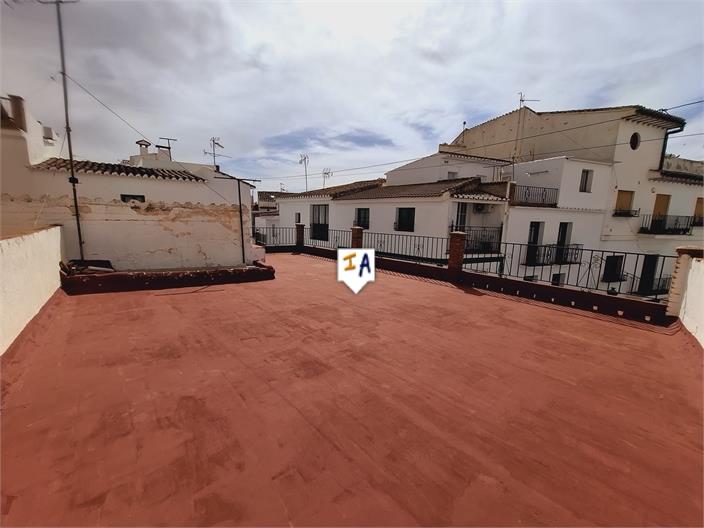 Image No.15-8 Bed House for sale