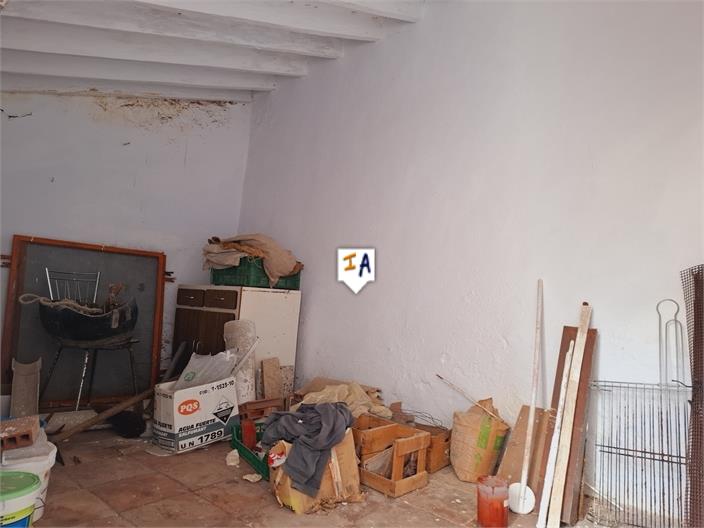 Image No.16-8 Bed House for sale