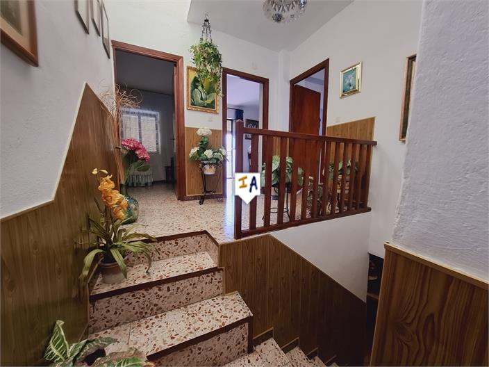 Image No.9-8 Bed House for sale