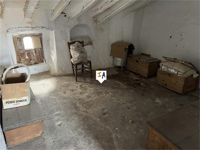 Image No.15-5 Bed House for sale