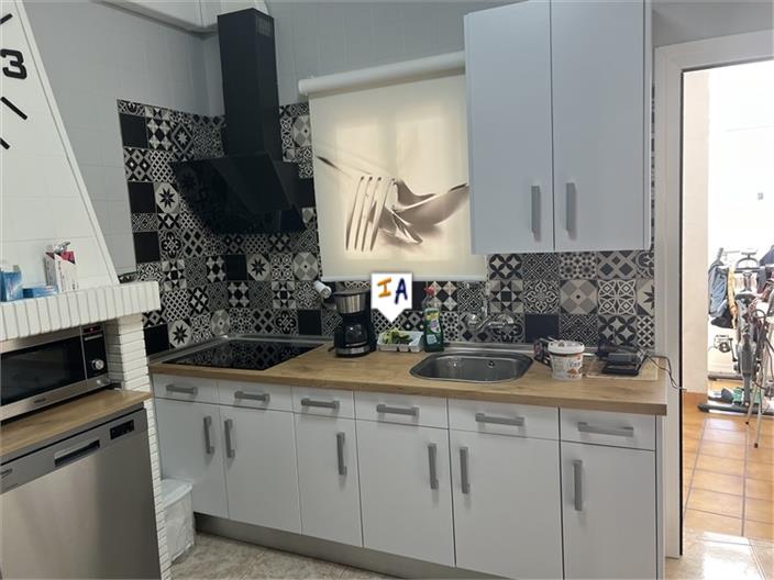 Image No.4-3 Bed House for sale