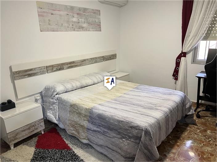 Image No.7-5 Bed House for sale