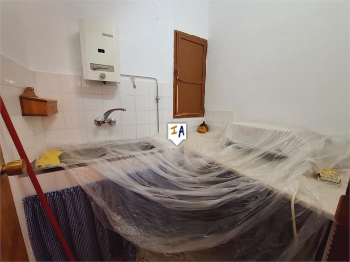 Image No.4-2 Bed House for sale