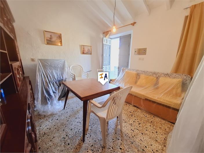 Image No.6-2 Bed House for sale