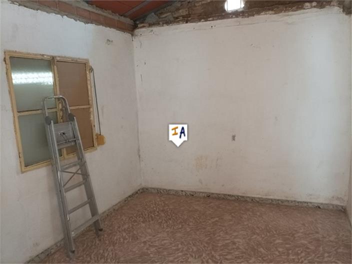 Image No.13-3 Bed House for sale