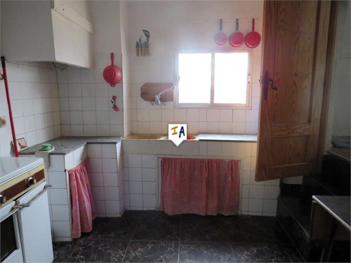 Image No.8-3 Bed House for sale