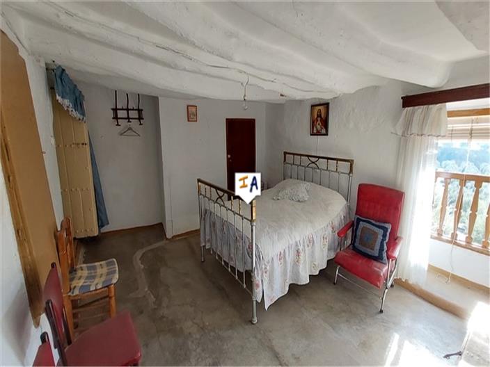 Image No.11-5 Bed Farmhouse for sale