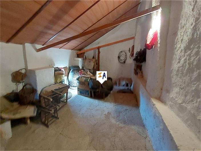 Image No.15-5 Bed Farmhouse for sale