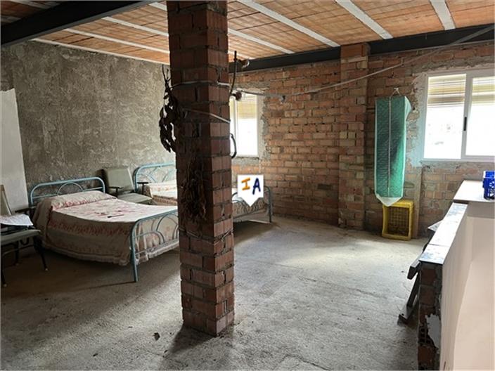 Image No.12-2 Bed Farmhouse for sale