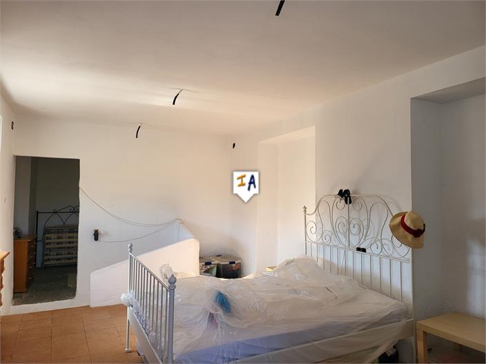 Image No.14-2 Bed Farmhouse for sale