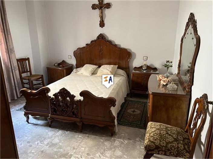 Image No.13-5 Bed House for sale