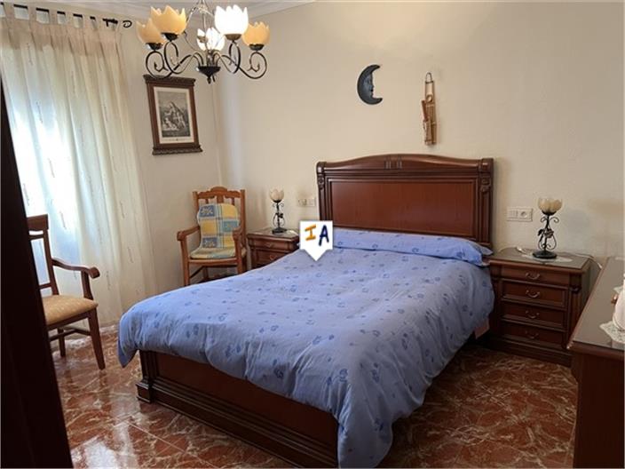 Image No.13-3 Bed House for sale