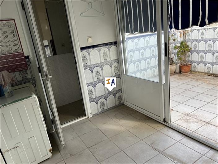 Image No.15-3 Bed House for sale