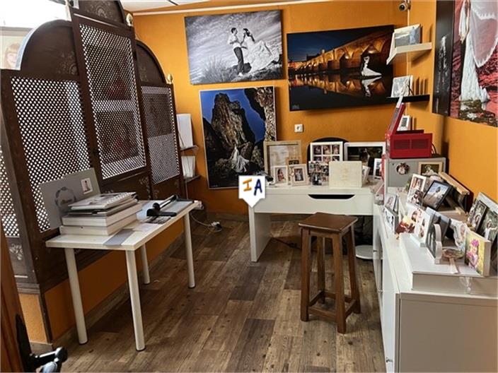 Image No.13-6 Bed House for sale