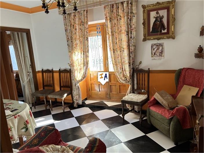 Image No.14-6 Bed House for sale