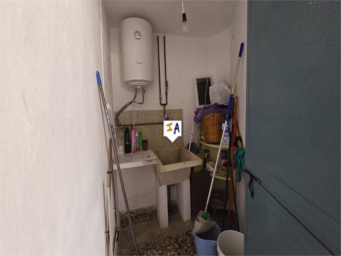 Image No.12-2 Bed House for sale