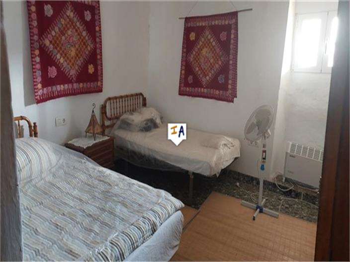 Image No.10-5 Bed House for sale