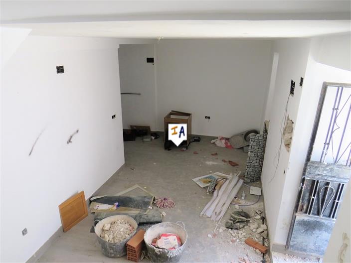 Image No.8-3 Bed House for sale