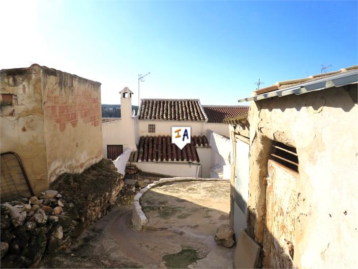 Image No.12-5 Bed House for sale