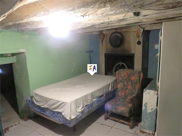 Image No.14-5 Bed House for sale