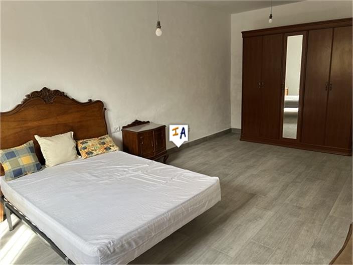 Image No.7-3 Bed House for sale