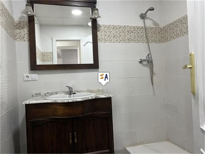 Image No.9-3 Bed House for sale