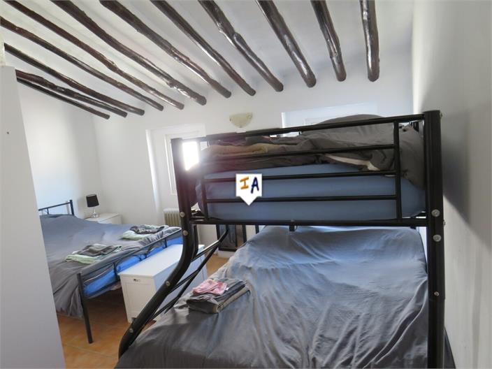 Image No.12-1 Bed House for sale