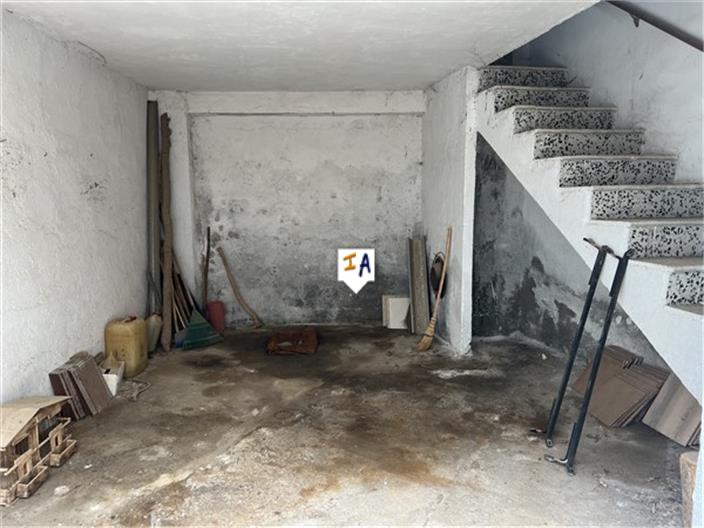 Image No.15-3 Bed House for sale