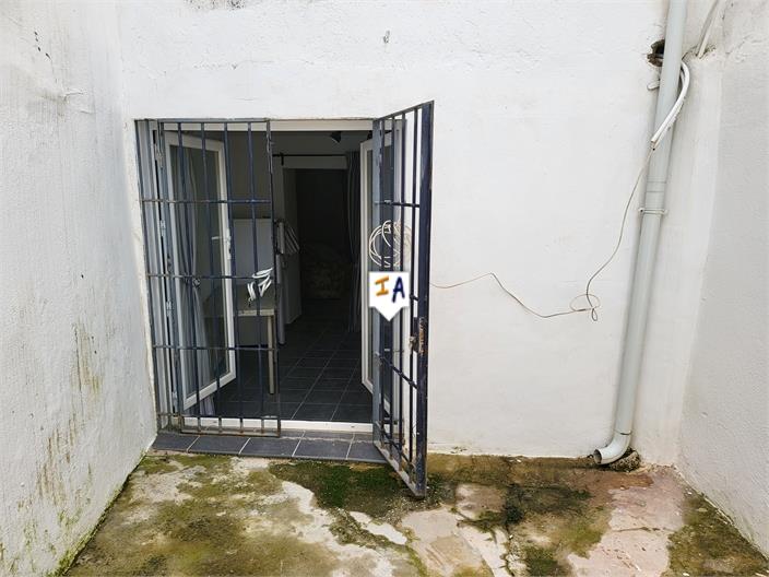 Image No.11-2 Bed House for sale