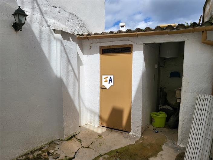 Image No.12-2 Bed House for sale