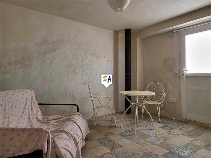 Image No.5-2 Bed House for sale