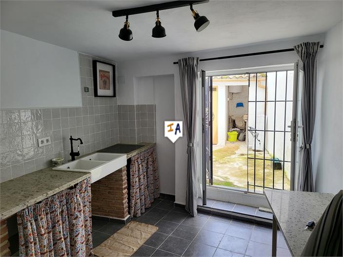 Image No.6-2 Bed House for sale