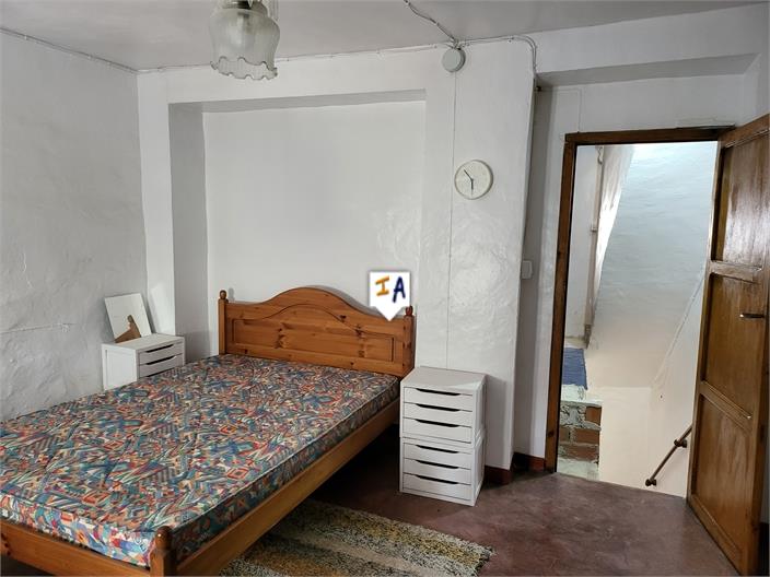 Image No.9-2 Bed House for sale