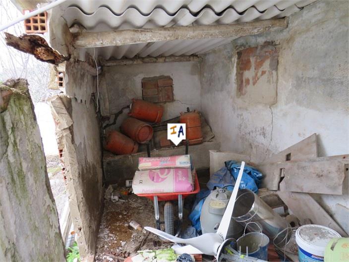 Image No.17-2 Bed Farmhouse for sale