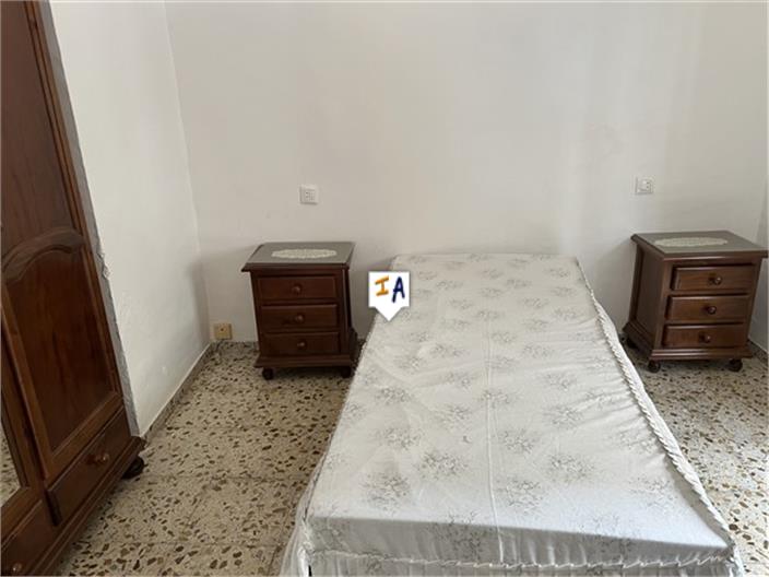 Image No.15-4 Bed House for sale