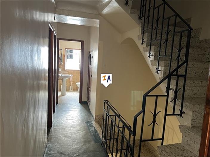 Image No.6-4 Bed House for sale