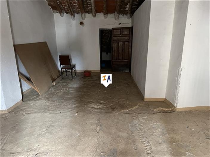 Image No.10-4 Bed House for sale