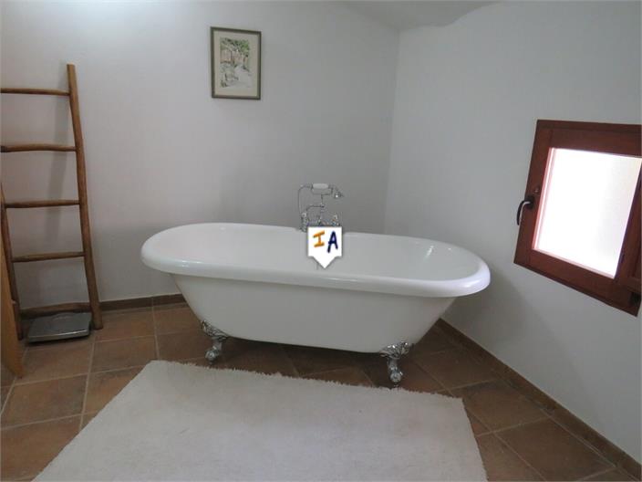 Image No.11-3 Bed Farmhouse for sale