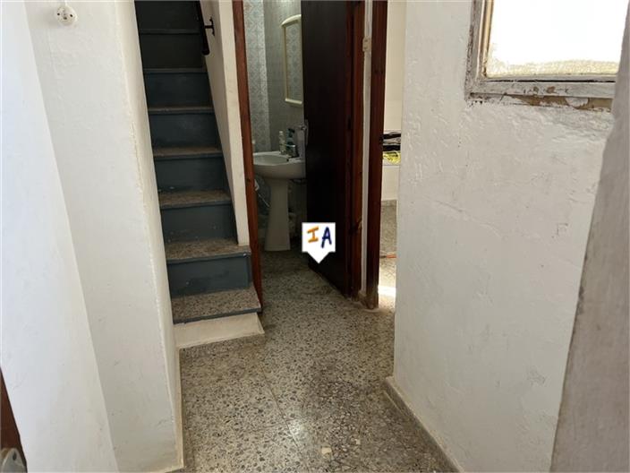 Image No.12-3 Bed House for sale